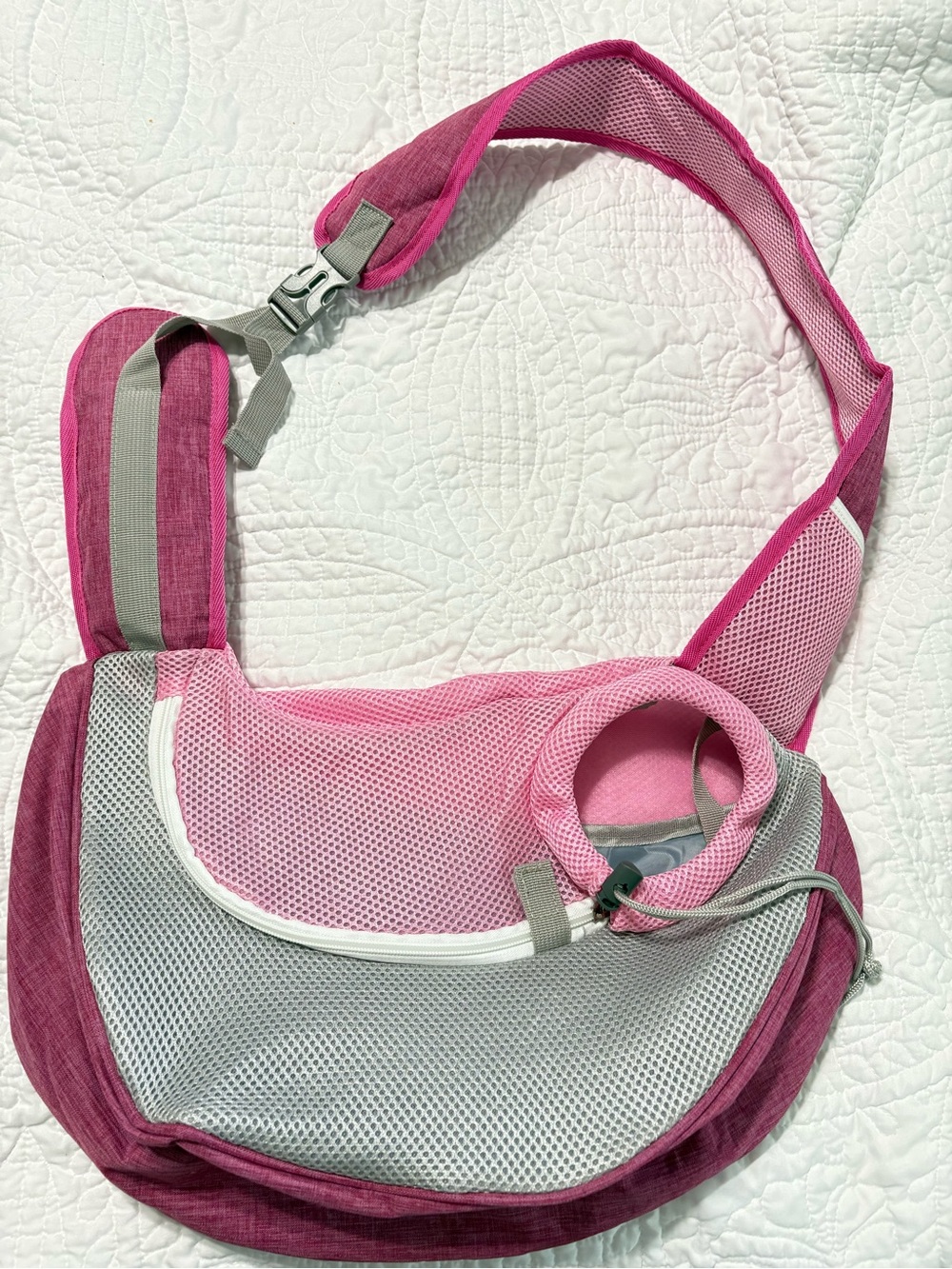 NWOT Pink/Gray Mesh Small Pet Travel Security Carrier Dog Crossbody Sling Bag
